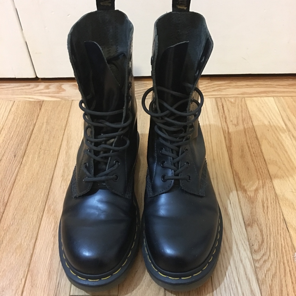 Dr. Martens Black Leather Boots Size 8